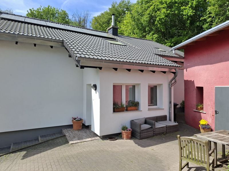 Nicht nur für Pferdeliebhaber- Großes Einfamilienhaus direkt am Wald in Witten-Durchholz